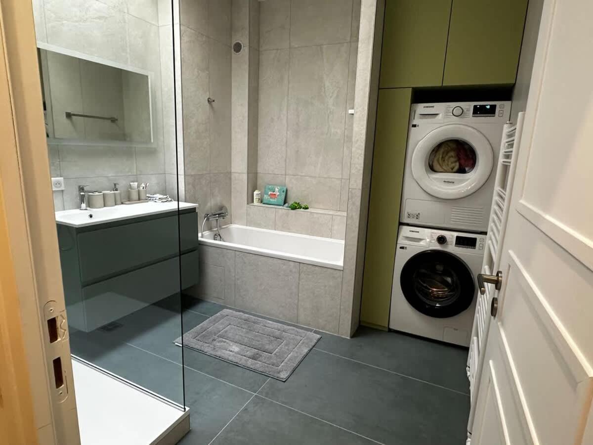 Family Designer House In The Heart Of Montparnasse Holiday home *